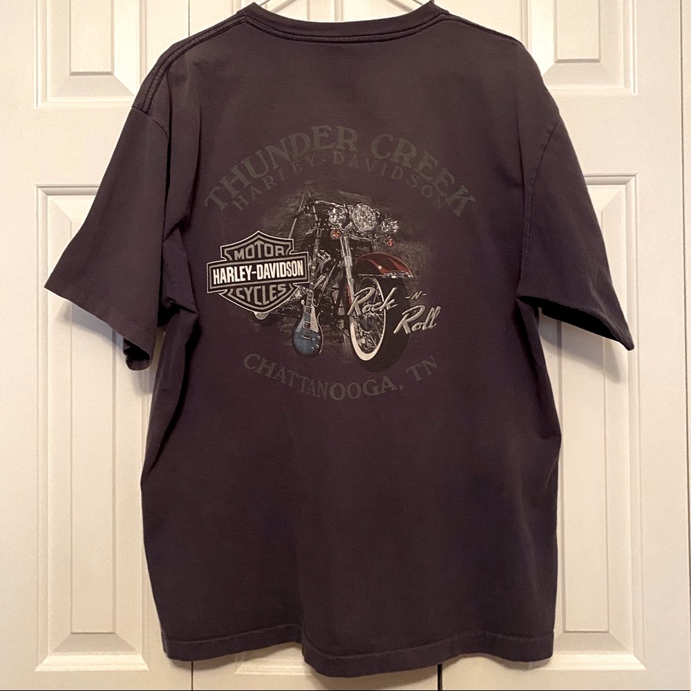 Harley Davidson men’s XL short sleeve teeshirt in charcoal gray.